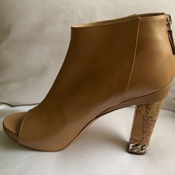 Chanel women shoes size 39.5 - Picture 6 of 8